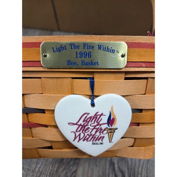 Longaberger 1996 Light The Fire Within Bee Basket Large Berry Signed - Picture 3 of 7